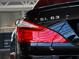 2013��AMG SL 63 �������^