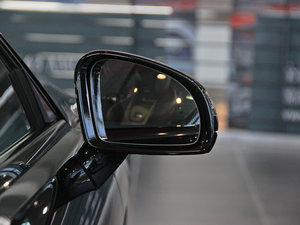 2013��AMG SL 63 �������^