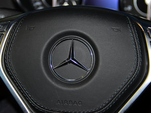 2013��AMG SL 63 �п؅^