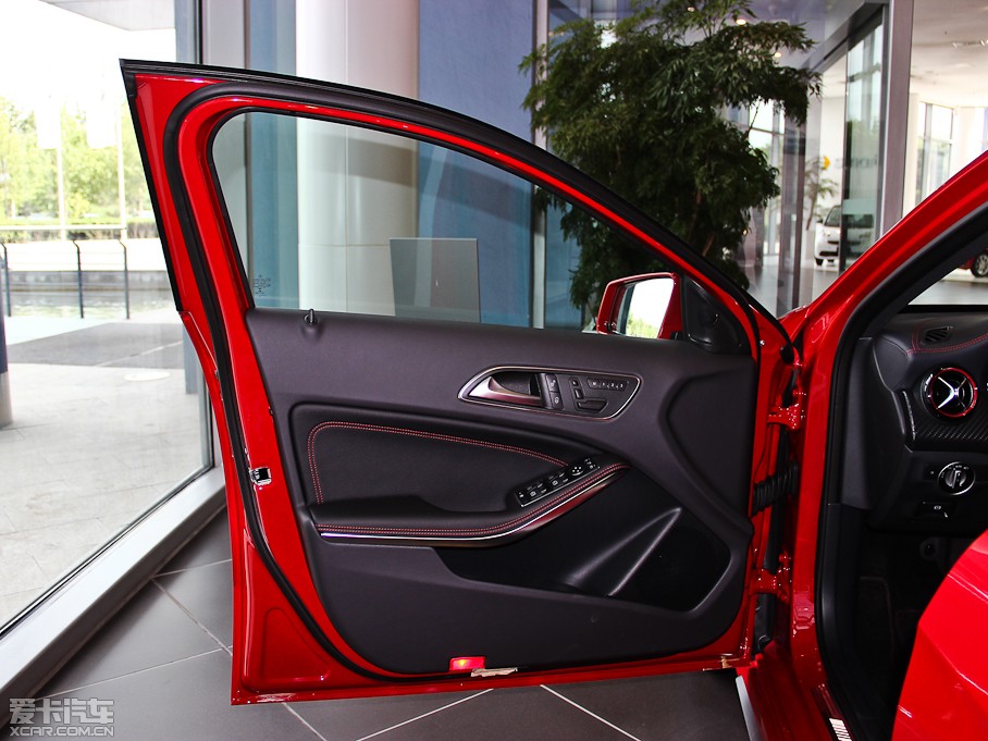 2014YAAMG(M) AMG A 45