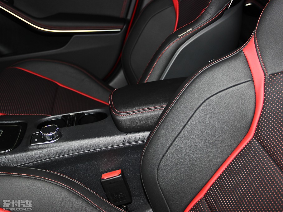 2014YAAMG(M) AMG A 45