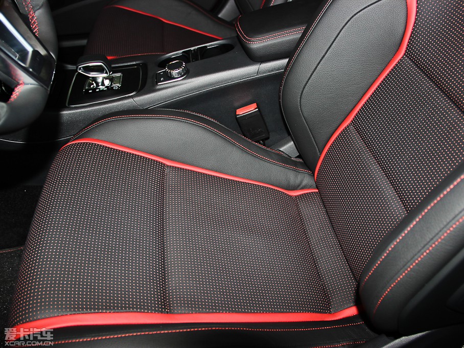 2014YAAMG(M) AMG A 45