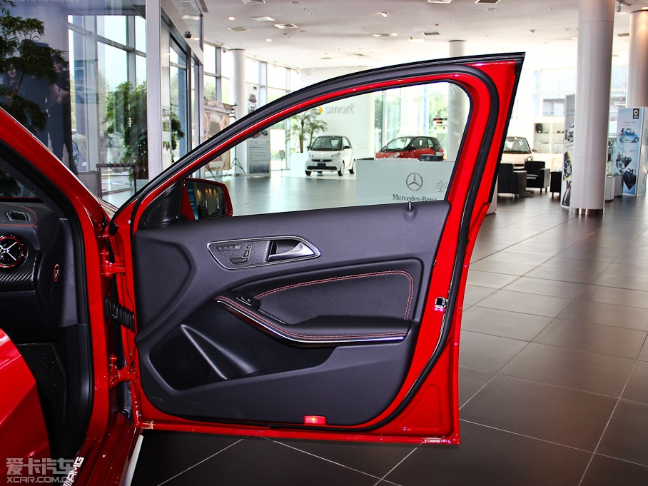 2014YAAMG(M) AMG A 45