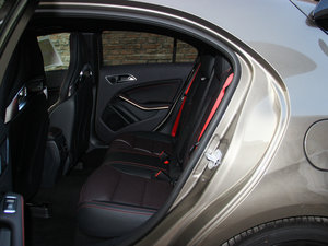 2014款AMG A 45 后排空间