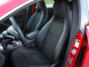 2013款AMG CLA 45 空间座椅