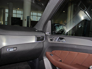2014款AMG ML 63 空间座椅