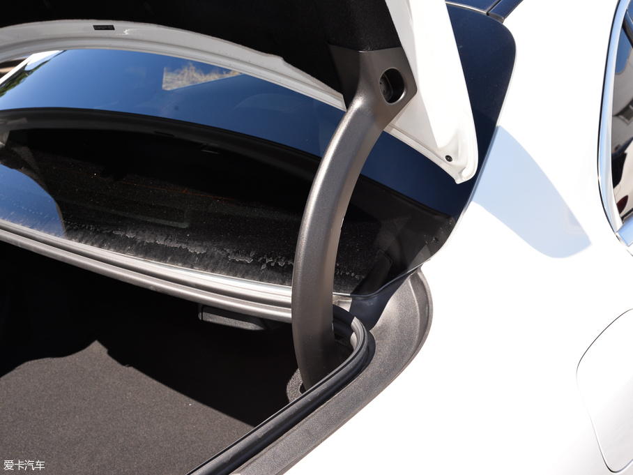 2015YCAMG AMG C 63