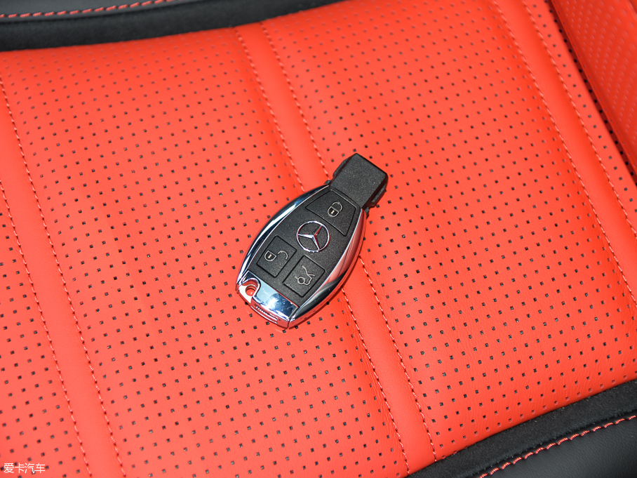 2015��YC��(j��)AMG AMG C 63