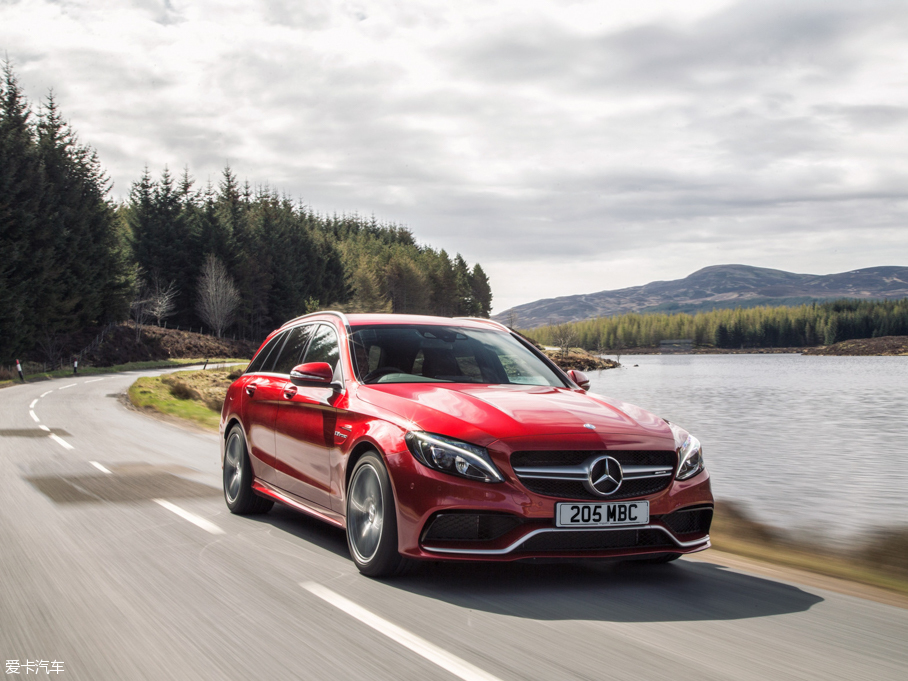 2015YCAMG AMG C 63 а