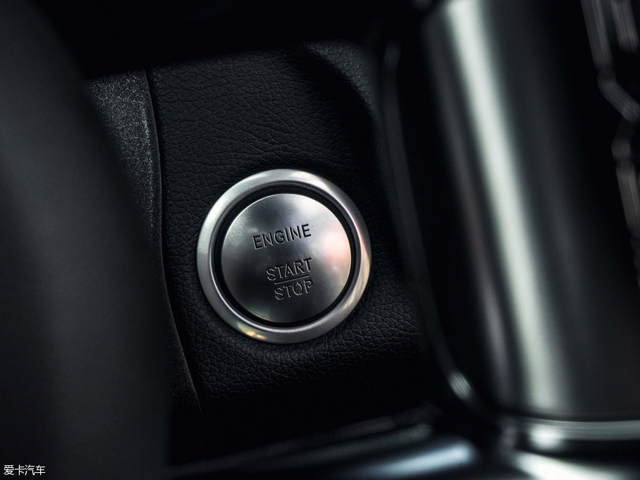 2015��YC��AMG AMG C 63 ���а�