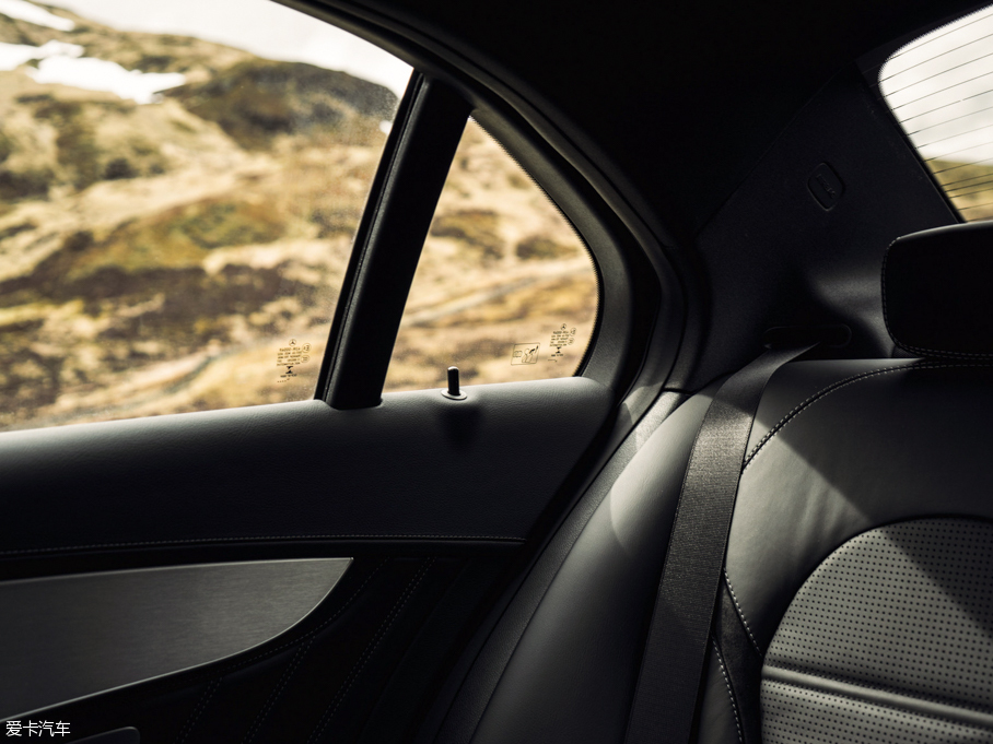 2015YC(j)AMG AMG C 63 S