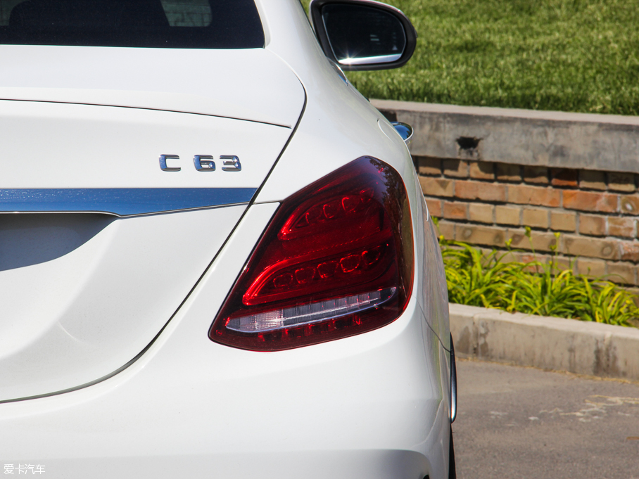 2015YCAMG AMG C 63