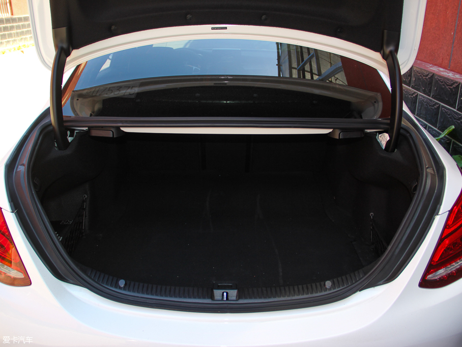 2015YCAMG AMG C 63