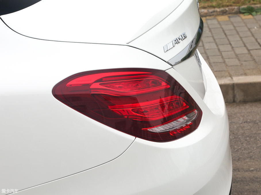 2015YCAMG AMG C 63 S