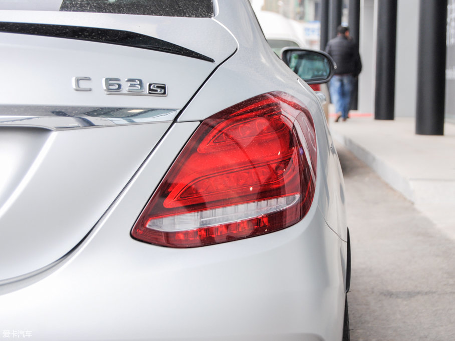 2015YC(j)AMG AMG C 63 S