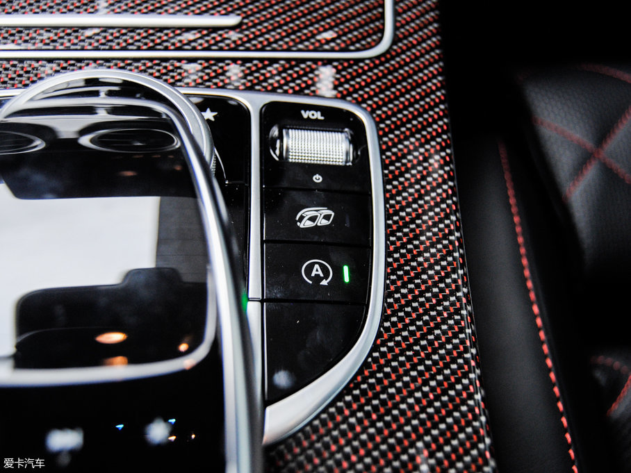 2015YC(j)AMG AMG C 63 S