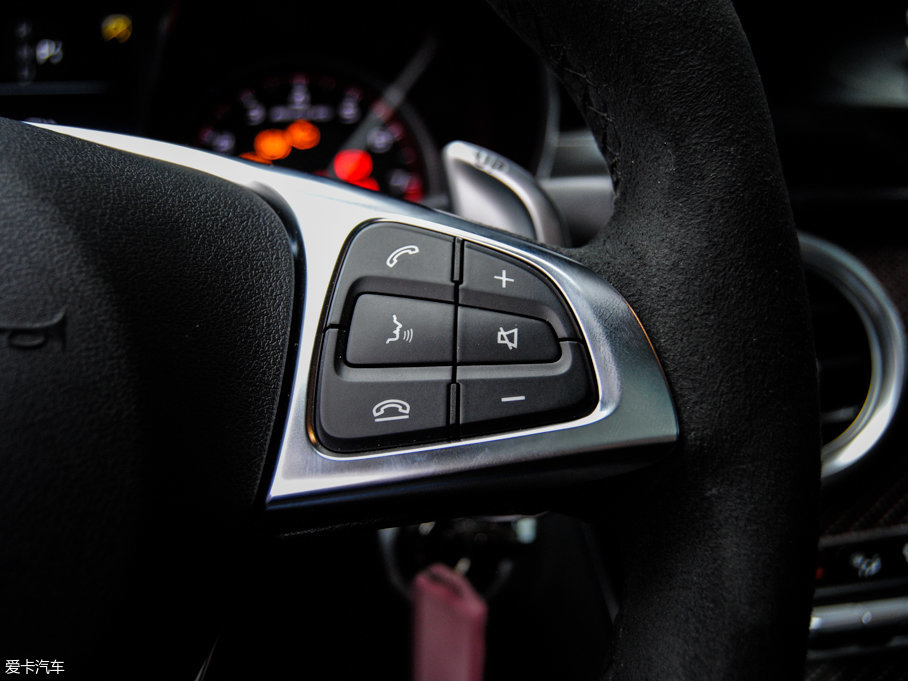 2015YC(j)AMG AMG C 63 S