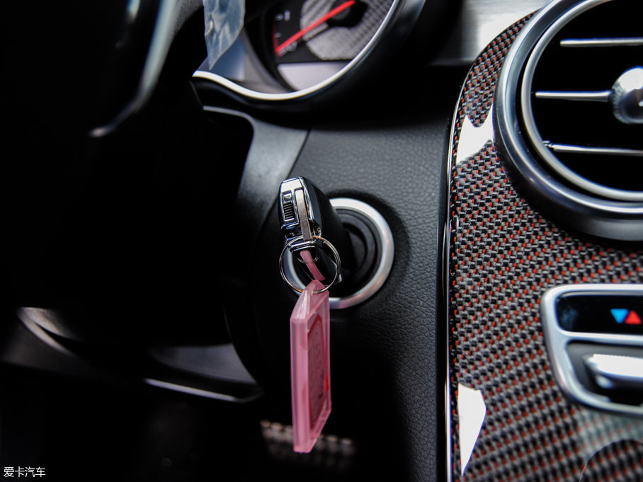 2015YC(j)AMG AMG C 63 S