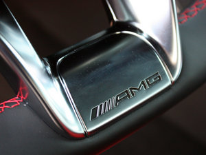 2015A(y)MG C 63 S п؅^(q)