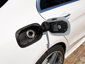 2015A(y)MG C 63 (x)(ji)^