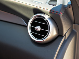 2015A(y)MG C 63 п؅^(q)