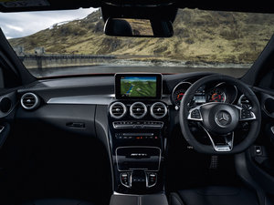 2015AMG C 63 а п؅^