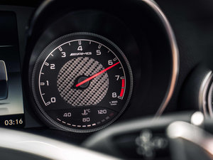 2015AMG C 63 а п؅^