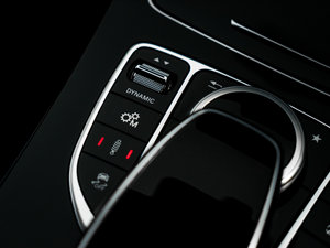 2015AMG C 63 а п؅^