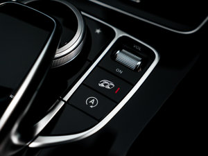 2015AMG C 63 S п؅^