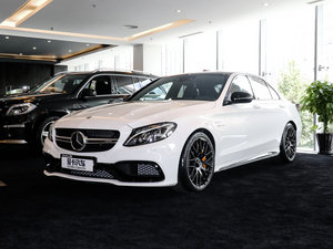2015AMG C 63 S ǰ45