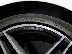 2015A(y)MG C 63 (x)(ji)^