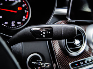 2015AMG C 63 S п؅^