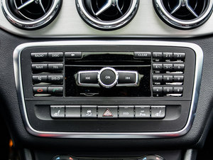 2015A(y)MG GLA 45 4MATIC {(dio)(ji)