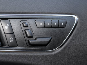 2015A(y)MG GLA 45 4MATIC g