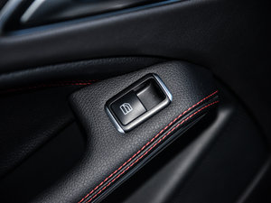 2015AMG GLA 45 4MATIC п؅^