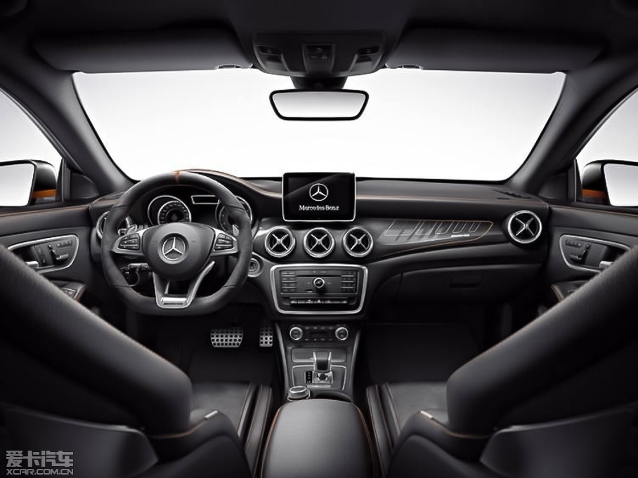 2015��AMG CLA�C��܇ OrangeArt Edition