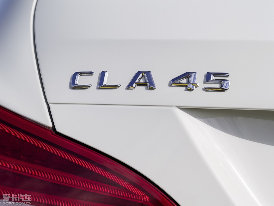 2015��AMG CLA�C��܇ ������