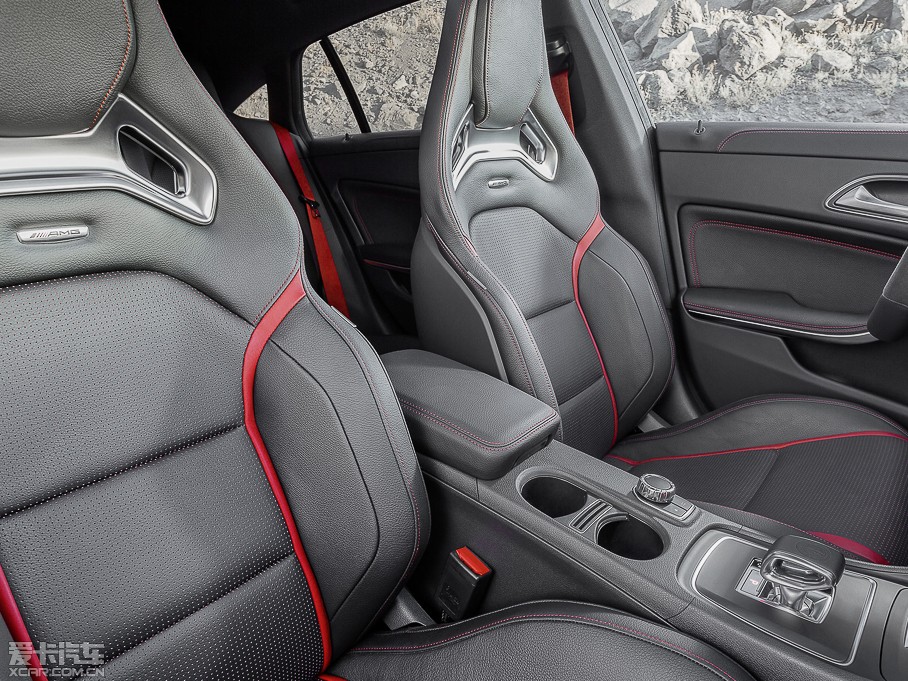 2015��AMG CLA�C��܇ ������