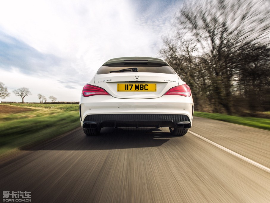 2015��AMG CLA�C��܇ ������