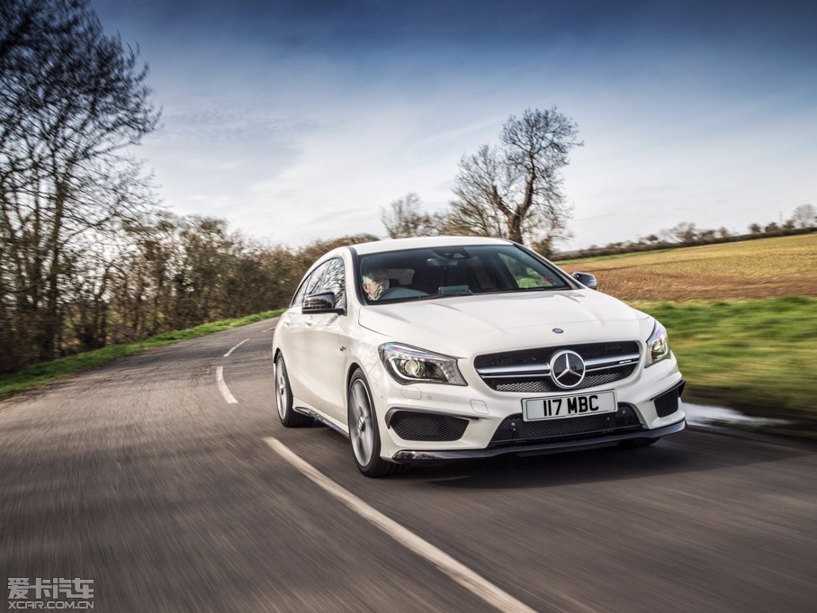 2015��AMG CLA�C��܇ ������