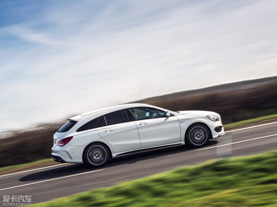 2015��AMG CLA�C��܇ ������