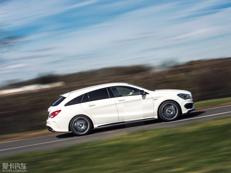 2015��AMG CLA�C��܇ ������
