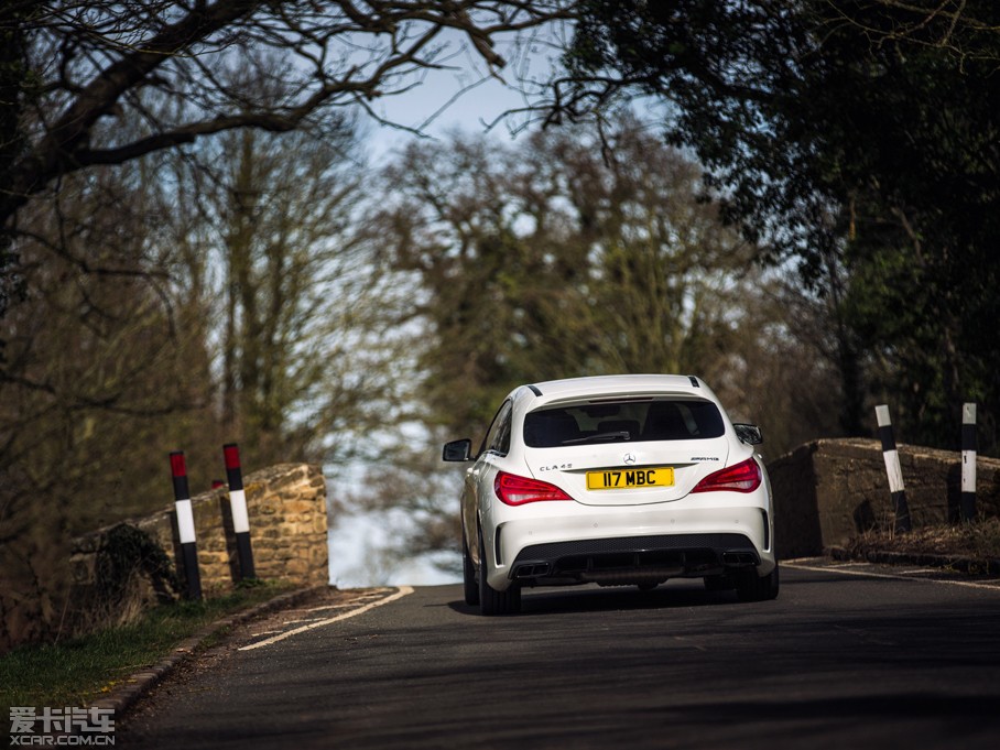 2015��AMG CLA�C��܇ ������