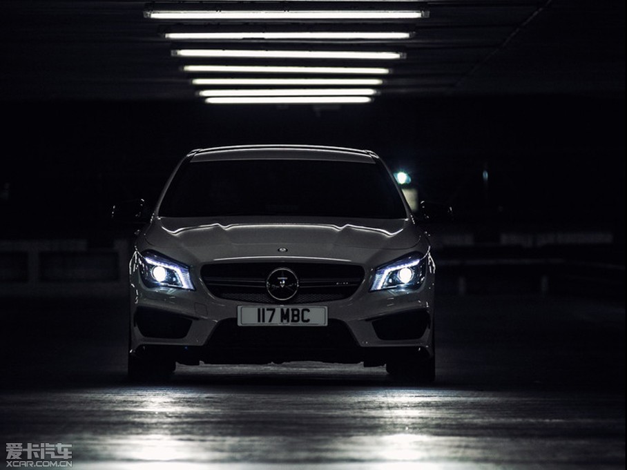 2015��AMG CLA�C��܇ ������