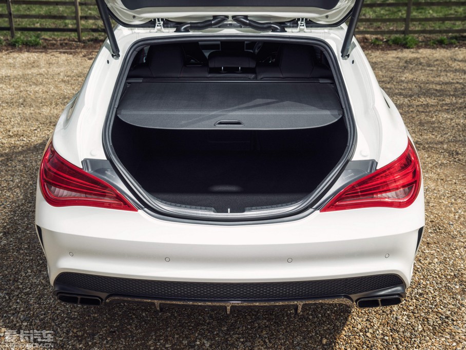 2015��AMG CLA�C��܇ ������