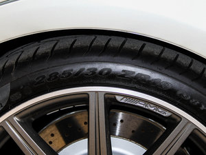 2015��AMG CLS 63 S 4MATIC ݆̥�ߴ�