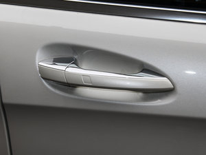 2015��AMG CLS 63 S 4MATIC ���{�T����