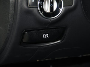 2015��AMG CLS 63 S 4MATIC �v܇�Ƅ���