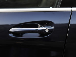 2015��AMG CLS 63 4MATIC ���{�T����