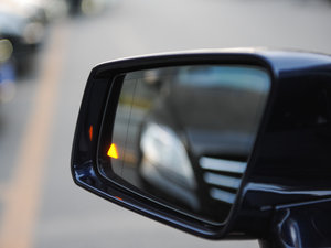 2015��AMG CLS 63 4MATIC �������^